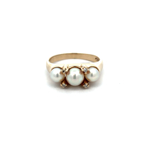 14kt Yellow Gold Pearl Ring