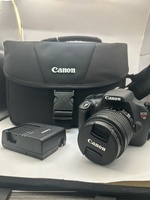 Canon Rebel T5 w Bag
