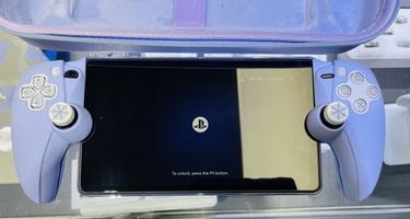 Sony Playstation 5 PS5 PlayStation Portal White CFI-Y1001 in Purple Case