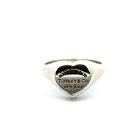 Tiffany & Co. Return to Tiffany Heart Signet Ring