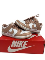 NIKE Dunk Low Size 8