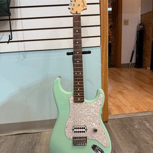 Fender Tom DeLonge Stratocaster Guitar Surf Green 