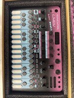 SONICWARE LIVEN BASS & BEATS Groove Bass Synthesizer and Rhythm Machine