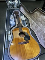 Fender Stratocaster ultra acoustic guitar 