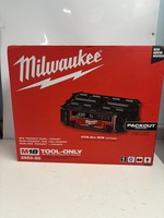 Milwaukee m18 packout radio+ charger