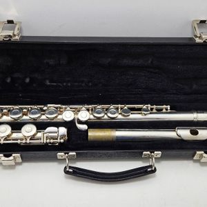 Gemeinhardt GFL400 Flute With Case 