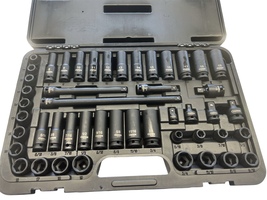 QUINN 61 piece socket set