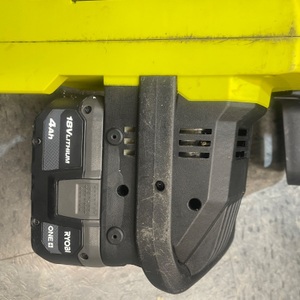 RYOBI 18V ONE+ 6" PRUNING CHAINSAW P546