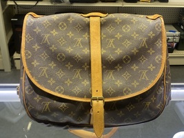 Louis Vuitton LV Crossbody bag Saumur 35 Brown Monogram 