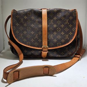 Louis Vuitton Saumur 35 Monogram Crossbody Bag Brown – Authentic