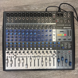 StudioLive AR16 USB Mixer - Fully functioning w/ 1 loose knob but still works 