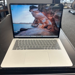 Microsoft Surface Laptop Studio 1964