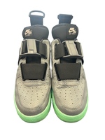 NIKE Air Force 1 Size 9.5