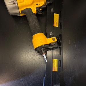 Pneumatic 21-Degree Collated Corded Framing Nailer