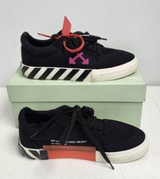 Off-White Vulcanized Low Canvas Sneakers Black/Pink Size 40 (US 7)
