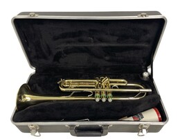 Vincent Bach TR300 Bb Student Trumpet-Gold Plated