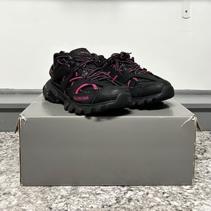 Balenciaga Track size. 40