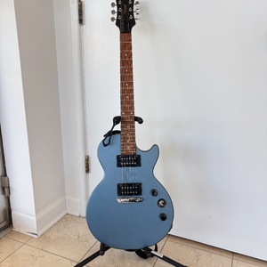 Epiphone Les Paul Special-I Limited-Edition Electric Guitar Worn Pelham Blue????