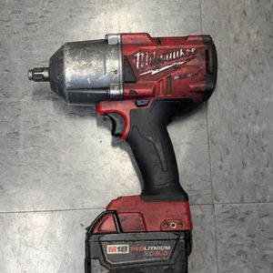 ? Milwaukee 2767-20 M18 FUEL 1/2" High Torque Impact Wrench