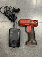 Snap-on Tools 3/8" Cordless 14.4v Impact Gun Wrench W/ Battery + Charger CT761A
