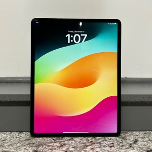 Apple iPad Pro 6th Gen (A2764) 256gb Space Gray 12.9"