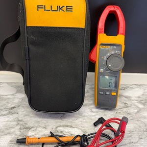 FLUKE 375 FC Wireless Clamp W/ Case and Probes 