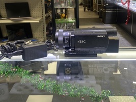 SONY FDR-AX100 Expert Handyman 4K Video Camcorder 3.5 Inch LCD 4K / 30p HD / 60p