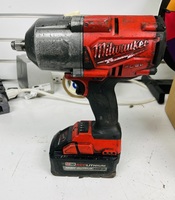 Milwaukee 2767-20 M18 RedLithium High Output Cordless Impact Wrench w/ battery