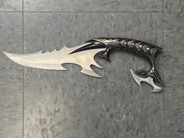 Dragon Scales /Claws Fantasy Knife 14 3/8" Length 8 1/2" Blade Decorative