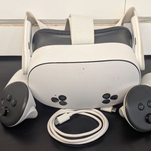 Oculus Meta Quest 3S VR Headset – Excellent Condition