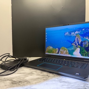 Alienware M16 Ultra 7, 32GB RAM, 1TB SSD, RTX 4070 Cosmetic Wear Highlighted 