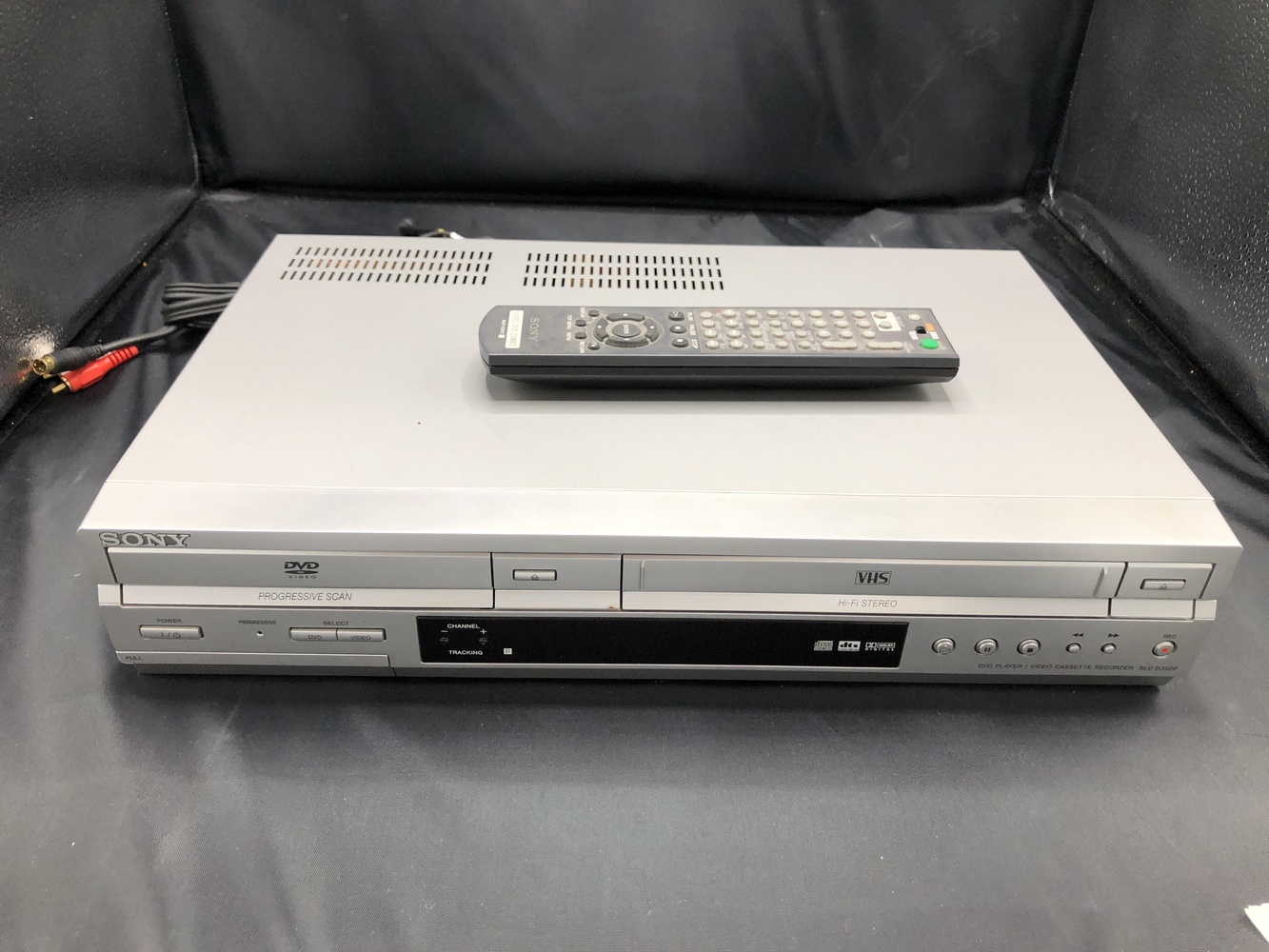 Sony SLVD350P Combo VHS HiFi VCR & DVD Player Sterling & Knight